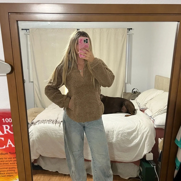 Abercrombie & Fitch Tops - ABERCROMBIE hoodie